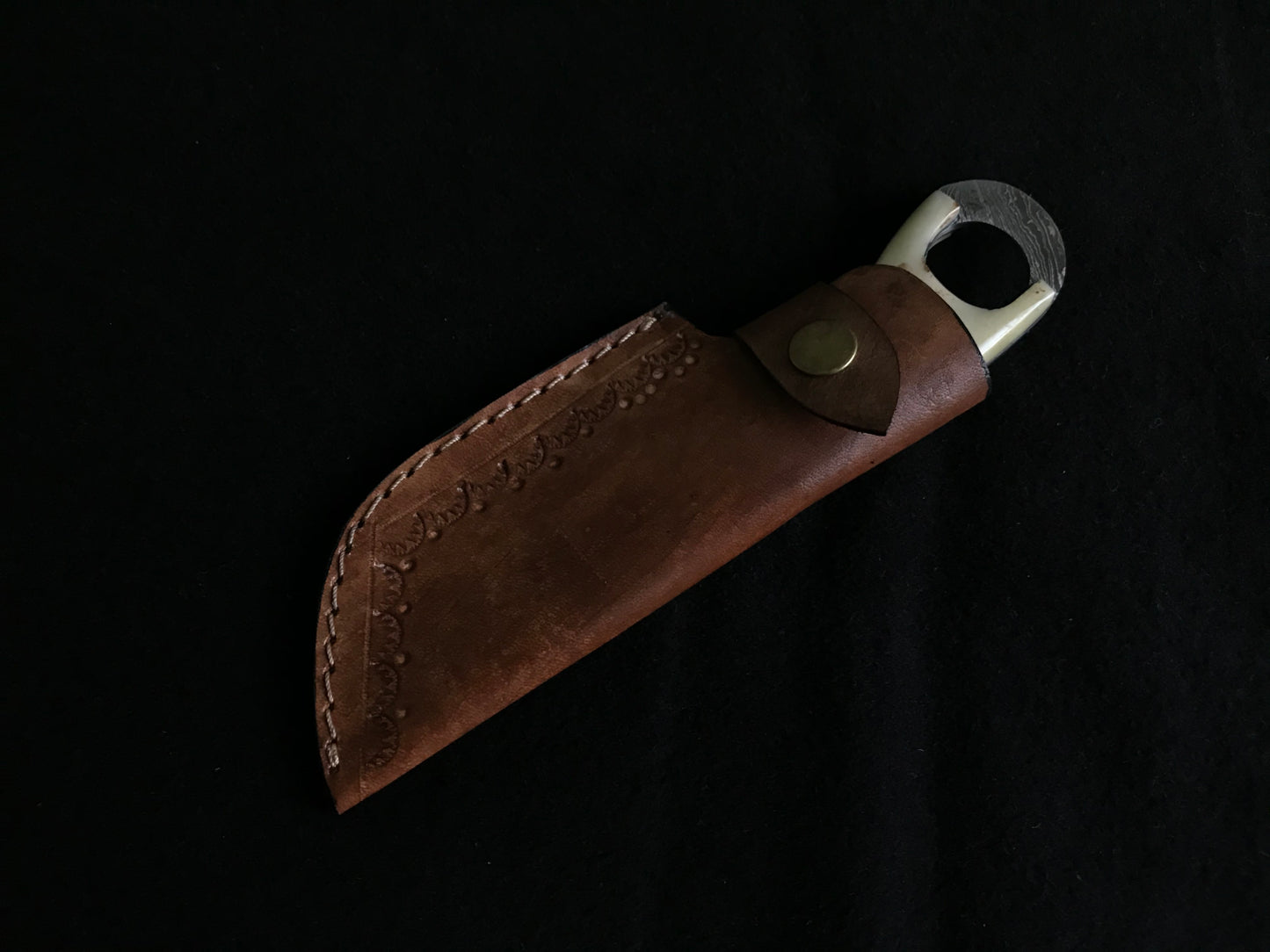 Camel Bone Damascus Skinner Knife – Handmade Blade with Leather Sheath