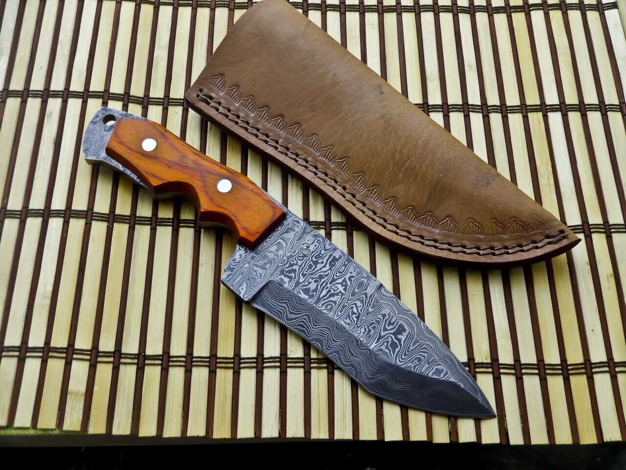 CUSTOM HANDMADE DAMASCUS TRACKER KNIFE WITH LEATHER SHEATH
