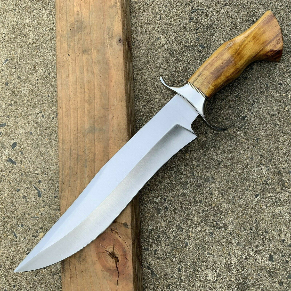 CUSTOM HANDMADE D2 STEEL HUNTING KNIFE WITH LEATHER SHEATH