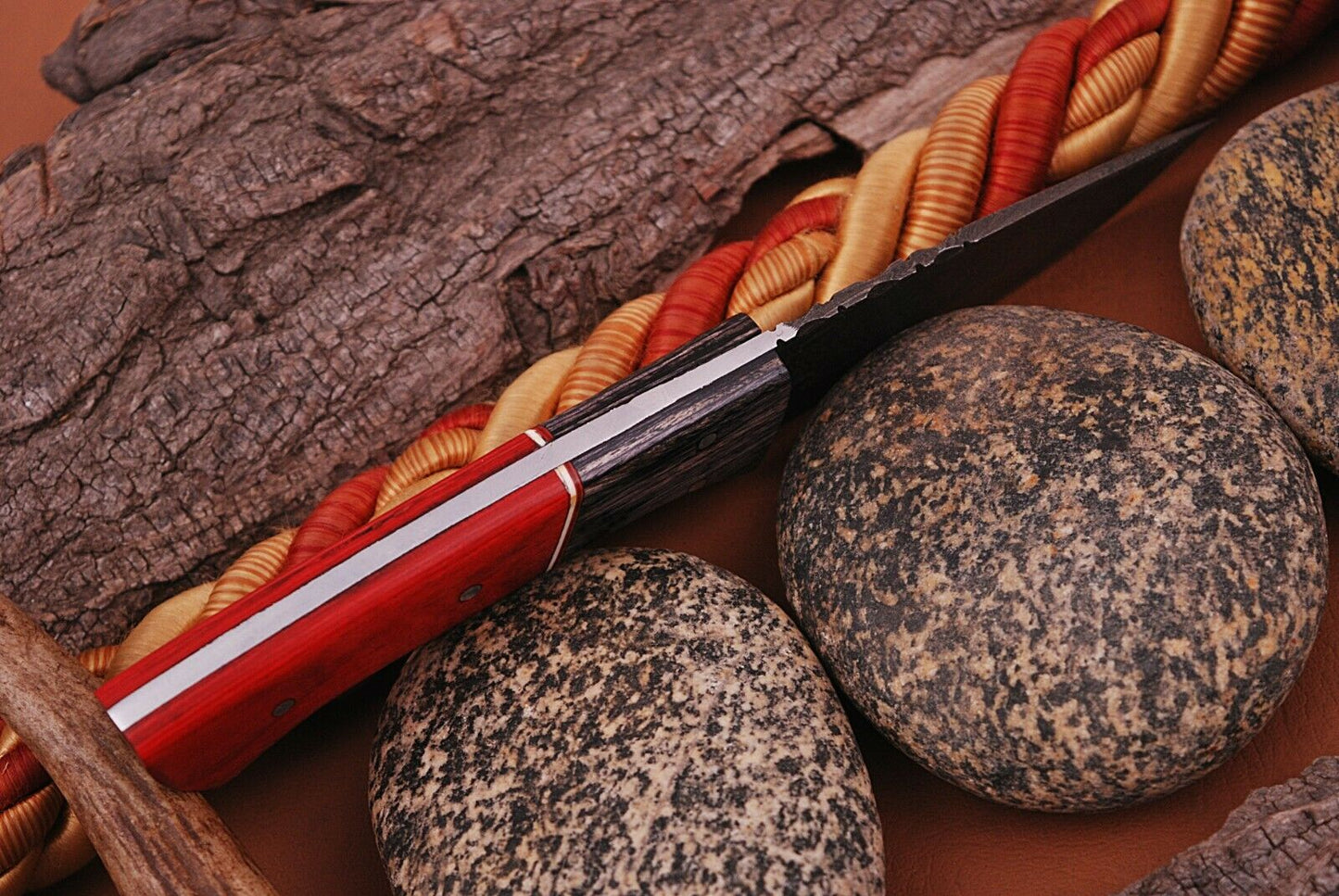 CUSTOM HANDMADE DAMASCUS STEEL HUNTING KNIFE HANDLE HARDWOOD