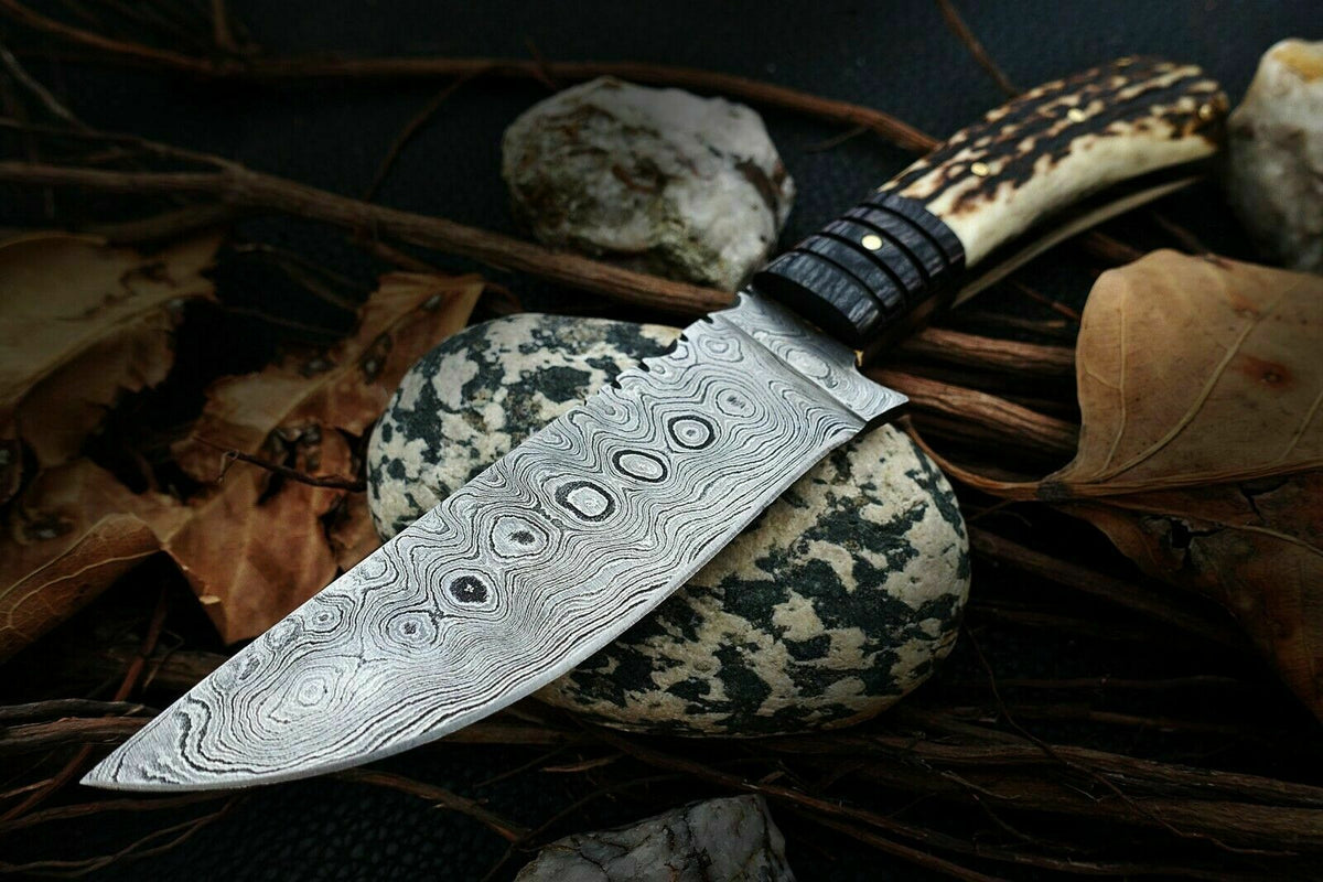 Custom Handmade Damascus Steel Stag Horn Hunting Knife & Leather Sheath