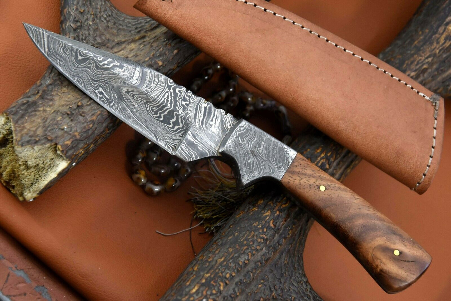 |NB KNIVES| CUSTOM HANDMADE DAMASCUS HUNTING  KNIFE Handle Walnut Wood  Bolster Damascus Steel