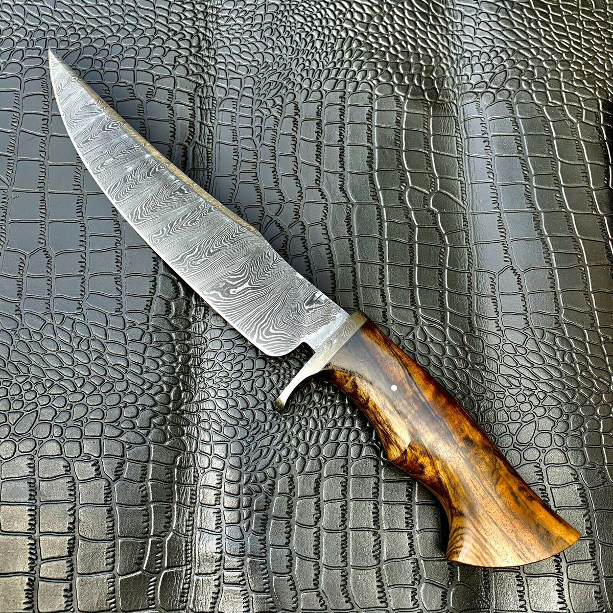 CUSTOM HANDMADE DAMASCUS HUNTING KNIFE WITH LEATHER SHEATH