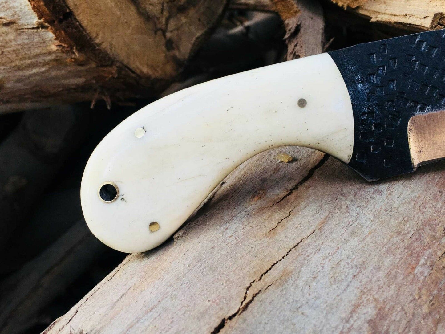 CUSTOM HANDMADE RAILROAD SPIKE CAMEL BONE FULL TANG HUNTING KNIFE WITH POUCH