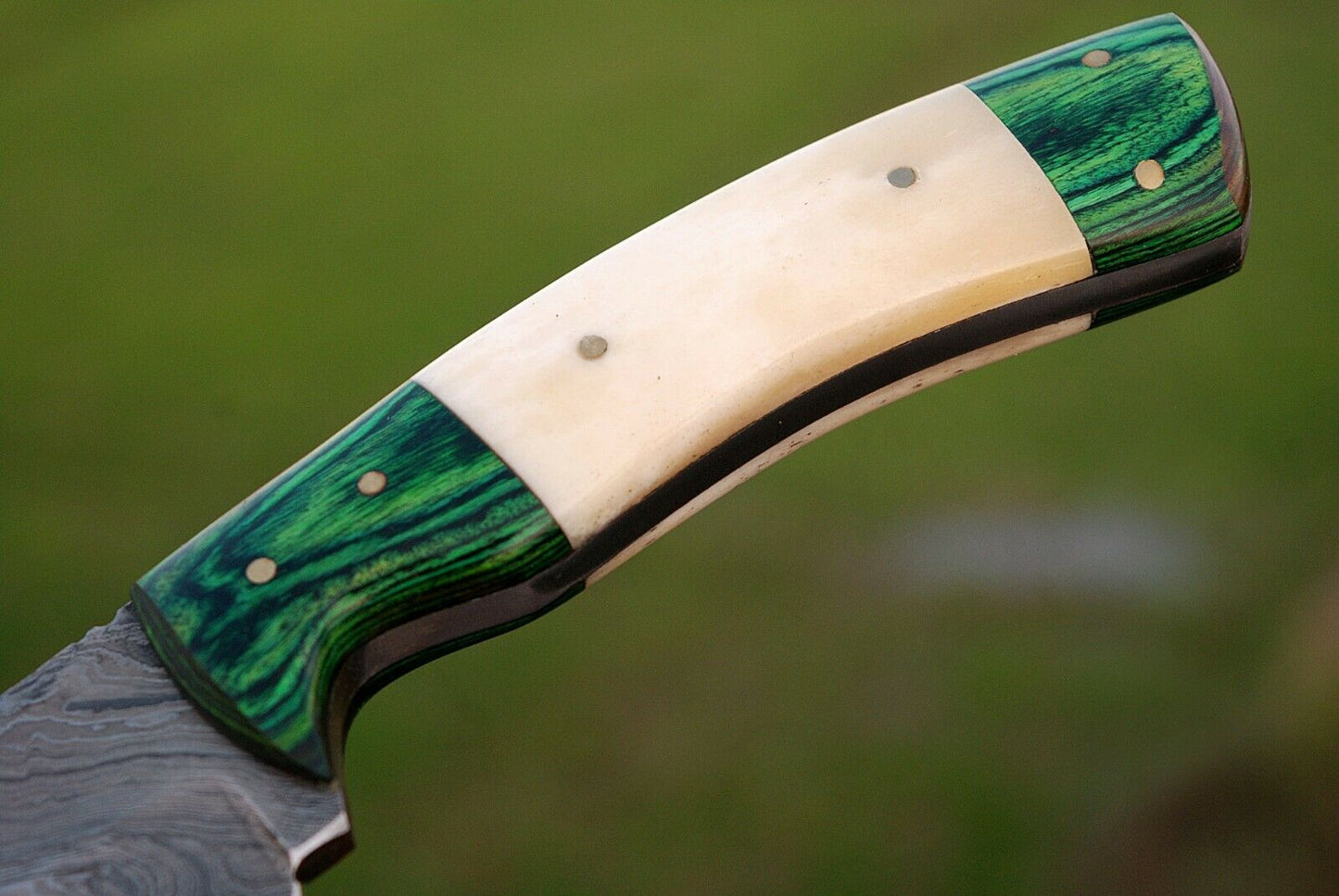 CUSTOM HANDMADE DAMASCUS STEEL HUNTING KNIFE HANDLE CAMEL BONE HARDWOOD