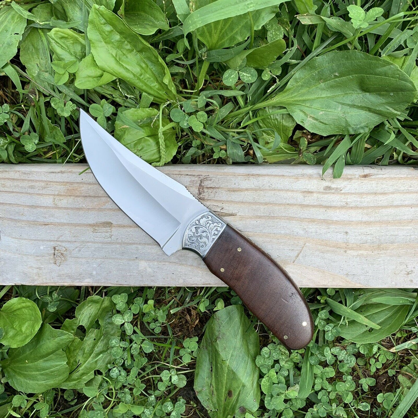 CUSTOM HANDMADE D2 STEEL HUNTING KNIFE HANDLE ROSE WOOD