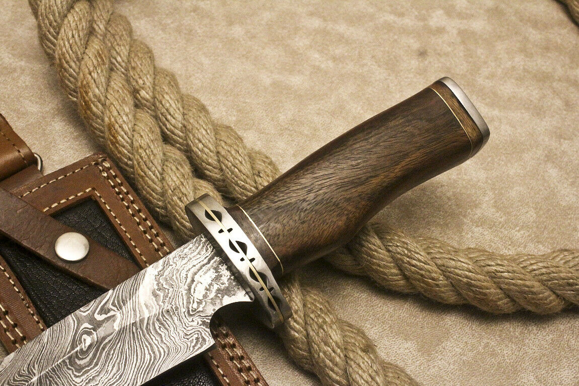 CUSTOM HANDMADE DAMASCUS ART HUNTING BOWIE KNIFE WALNUT WOOD