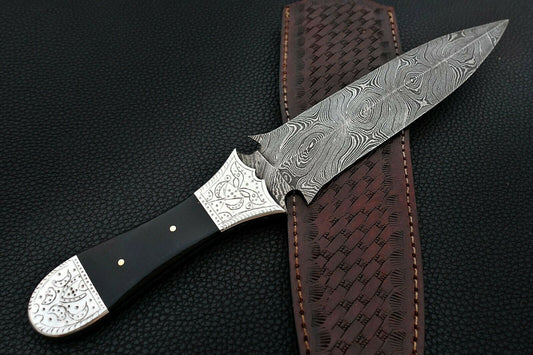 Custom Made Damascus Steel Hunting Bowie Knife Full Tang