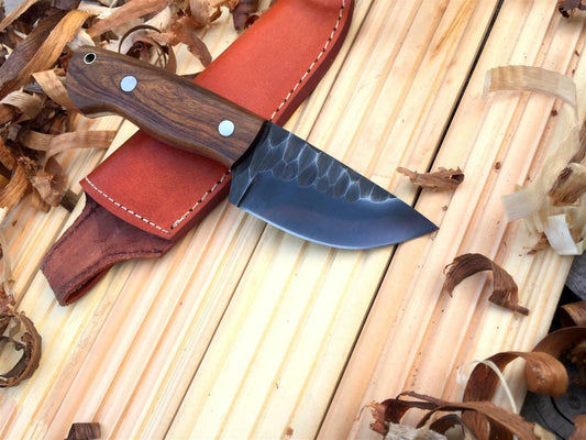 CUSTOM HANDMADE 1095 HIGH CARBON STEEL HUNTING,BUSHCRAFT KNIFE HANDLE ROSEWOOD