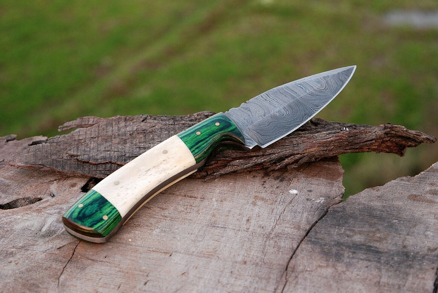 CUSTOM HANDMADE DAMASCUS STEEL HUNTING KNIFE HANDLE CAMEL BONE HARDWOOD