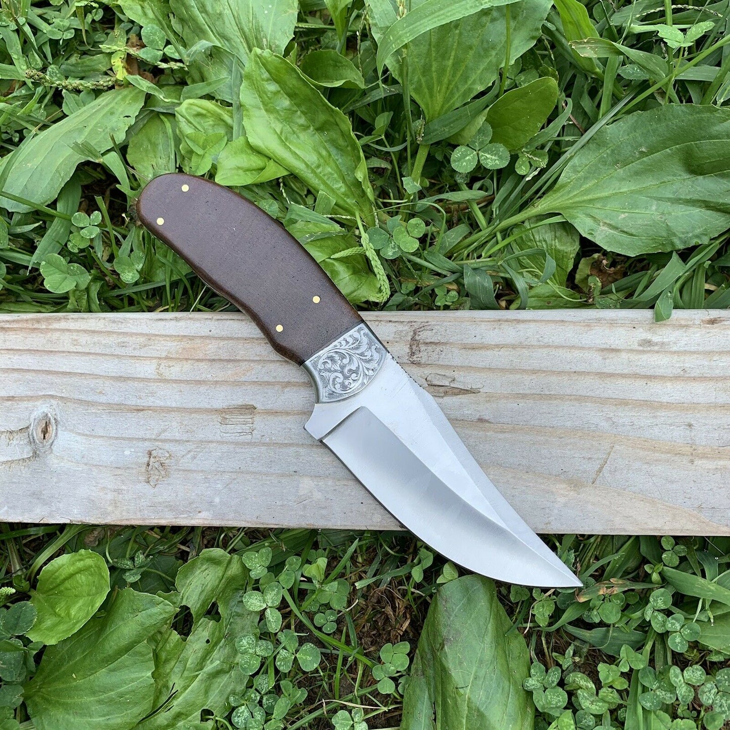 CUSTOM HANDMADE D2 STEEL HUNTING KNIFE HANDLE ROSE WOOD