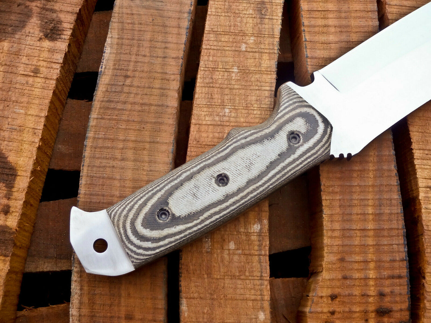 CUSTOM HANDMADE D2 STEEL HUNTING KNIFE WITH LEATHER SHEATH