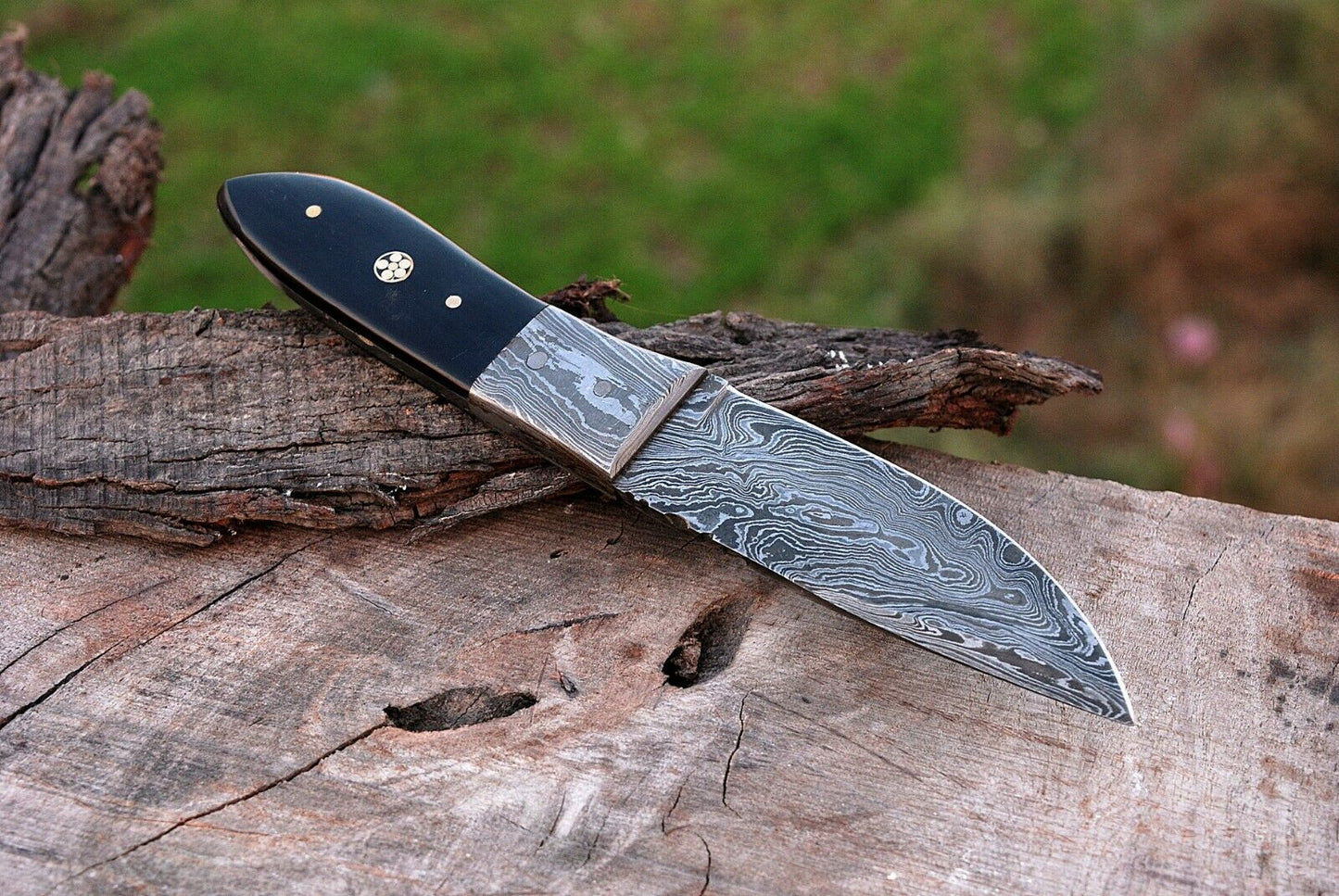 CUSTOM HAND MADE DAMASCUS HUNTING KNIFE HANDLE BUFFALO HORN