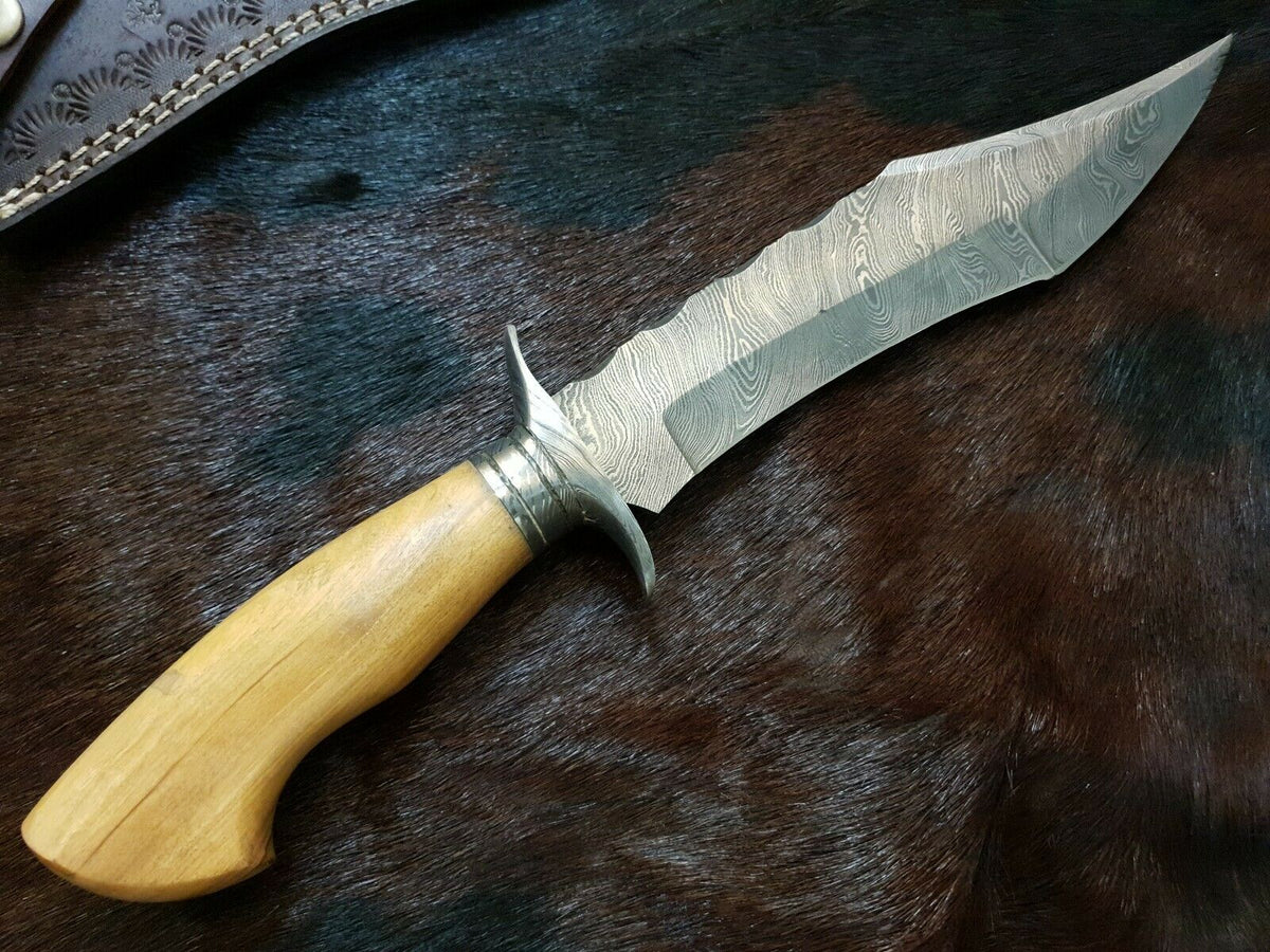 CUSTOM HANDMADE DAMASCUS HUNTING KNIFE WITH LEATHER SHEATH