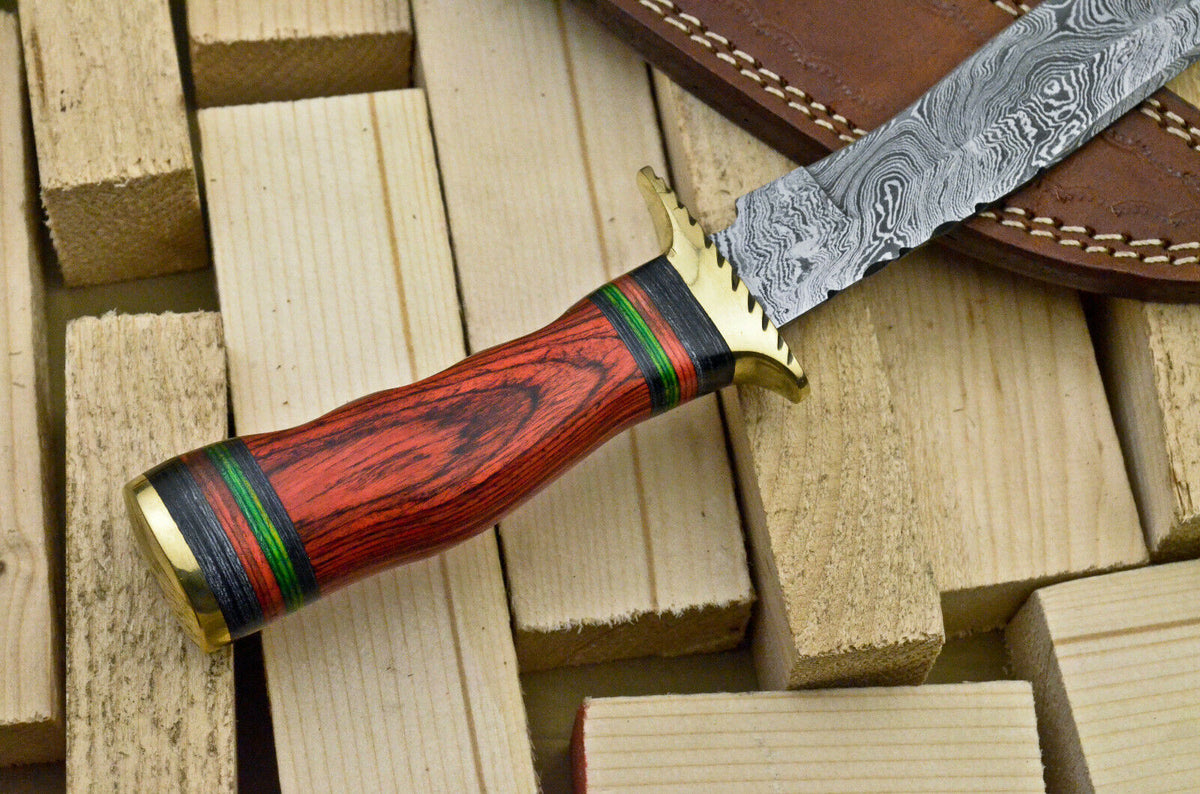 CUSTOM HAND MADE DAMASCUS STEEL HUNTING BOWIE KNIFE - BRASS GUARD