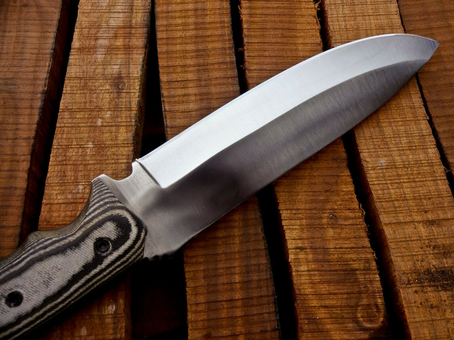 CUSTOM HANDMADE D2 STEEL HUNTING KNIFE WITH LEATHER SHEATH