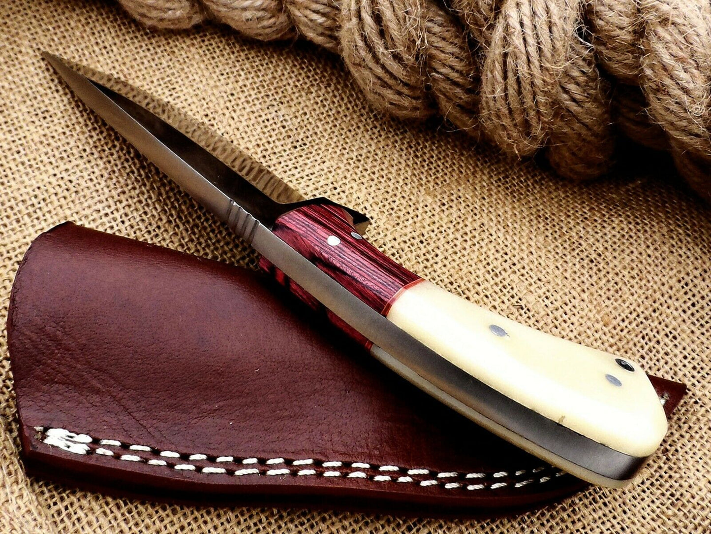 CUSTOM HANDMADE D2 STEEL HUNTING KNIFE Handle Material , paka wood bolster and bone