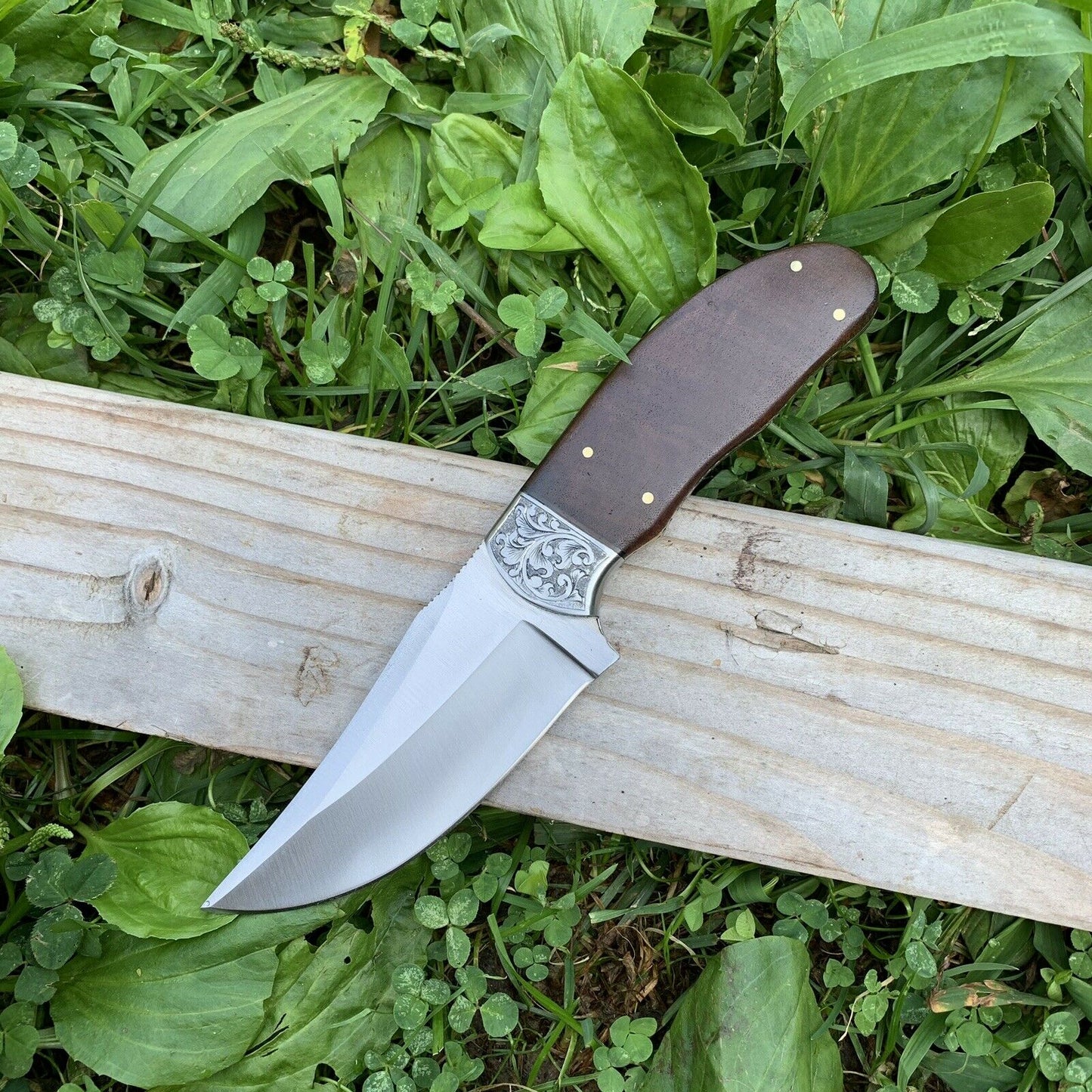 CUSTOM HANDMADE D2 STEEL HUNTING KNIFE HANDLE ROSE WOOD