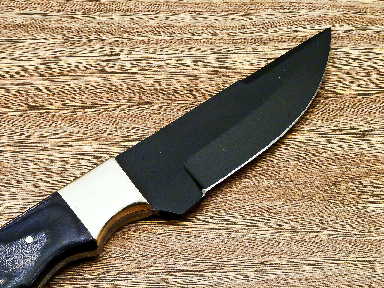 CUSTOM HANDMADE STAINLESS STEEL BLACK COTED BLADE HUNTING KNIFE HANDLE HARDWOOD