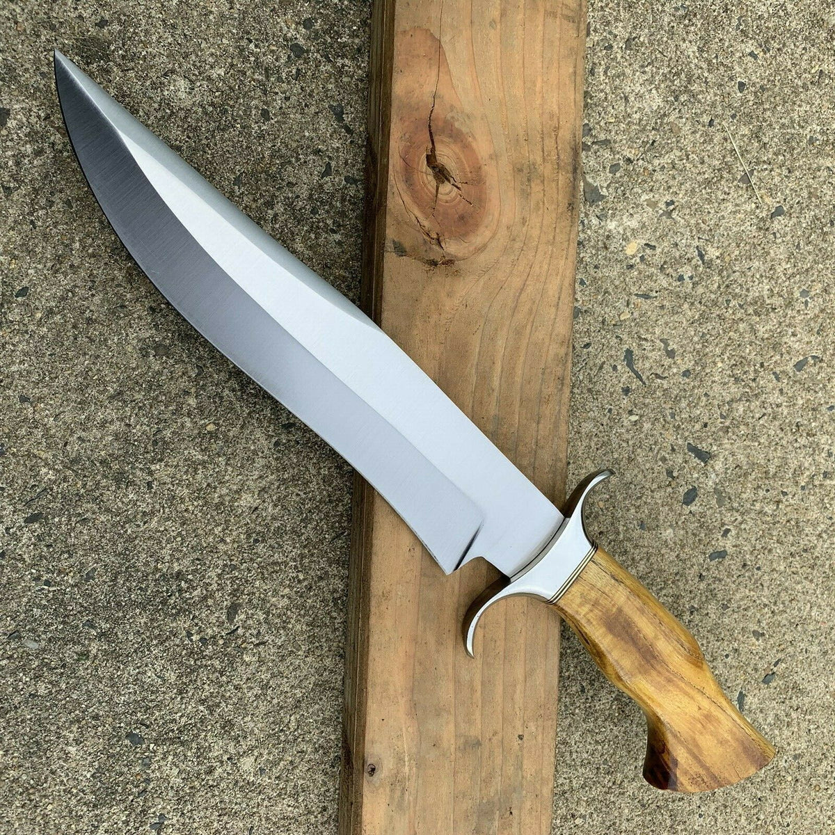 CUSTOM HANDMADE D2 STEEL HUNTING KNIFE WITH LEATHER SHEATH