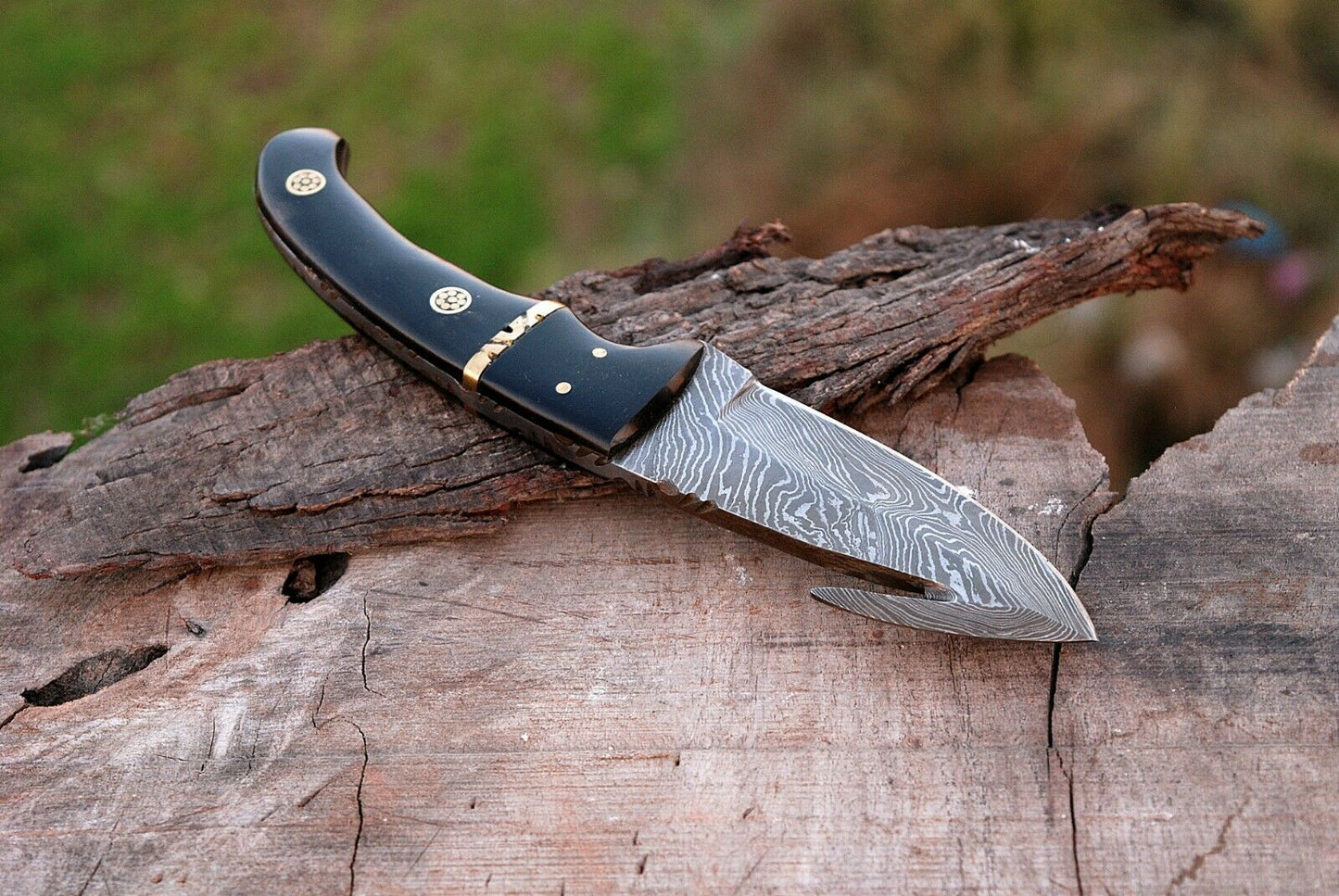 CUSTOM HANDMADE DAMASCUS STEEL HUNTING KNIFE HANDLE BUFFALO HORN