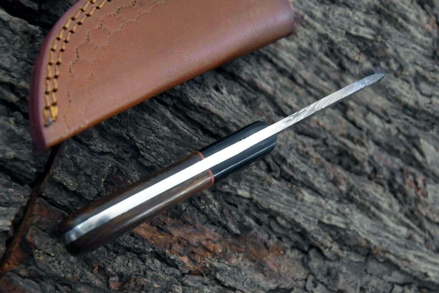 CUSTOM HANDMADE DAMASCUS HUNTING KNIFE HANDLE WALNUT & HORN HANDLE