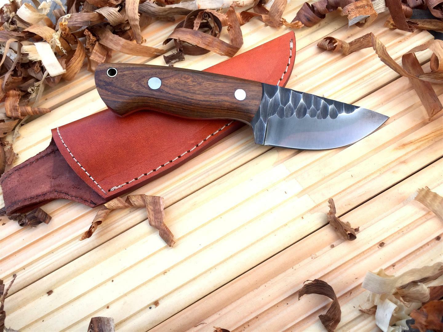 CUSTOM HANDMADE 1095 HIGH CARBON STEEL HUNTING,BUSHCRAFT KNIFE HANDLE ROSEWOOD