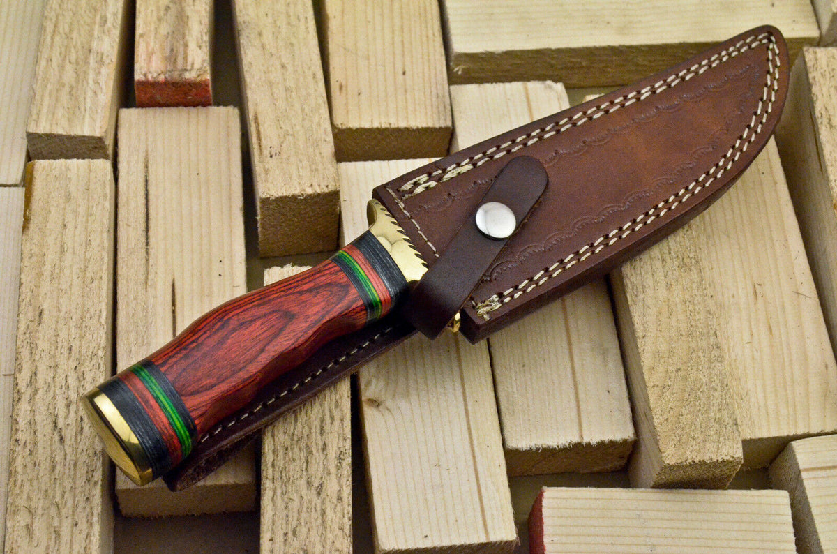 CUSTOM HAND MADE DAMASCUS STEEL HUNTING BOWIE KNIFE - BRASS GUARD