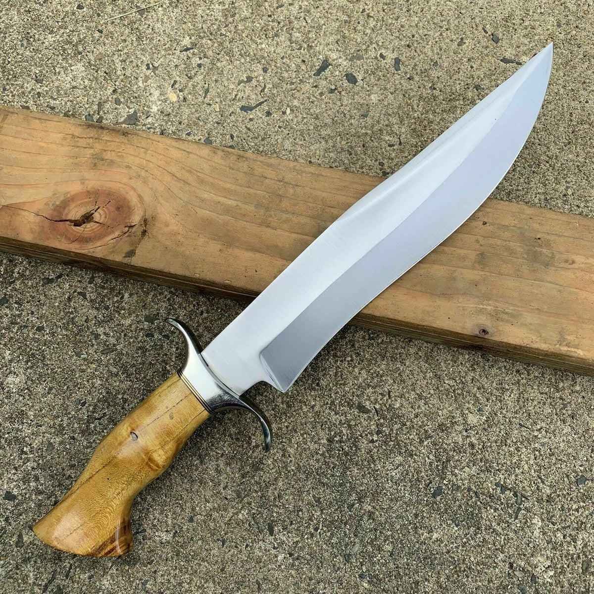 CUSTOM HANDMADE D2 STEEL HUNTING KNIFE WITH LEATHER SHEATH