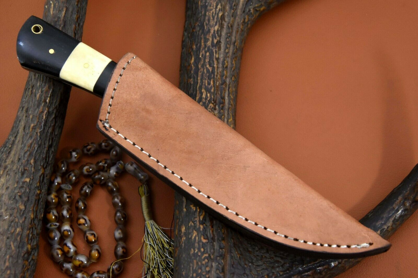 CUSTOM HANDMADE DAMASCUS HUNTING KNIFE Handle Camel Bone & Buffalo Horn Bolster Brass