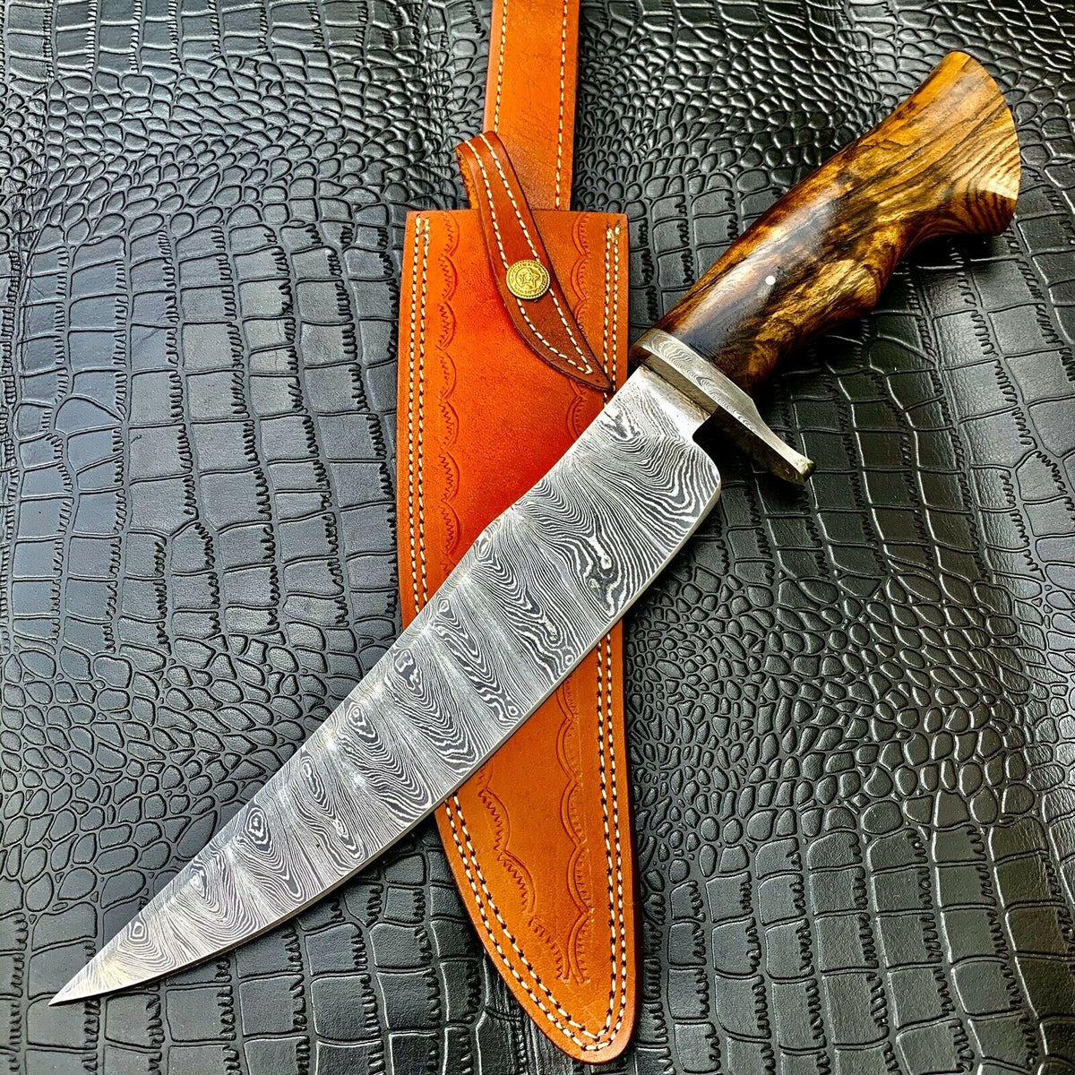 CUSTOM HANDMADE DAMASCUS HUNTING KNIFE WITH LEATHER SHEATH