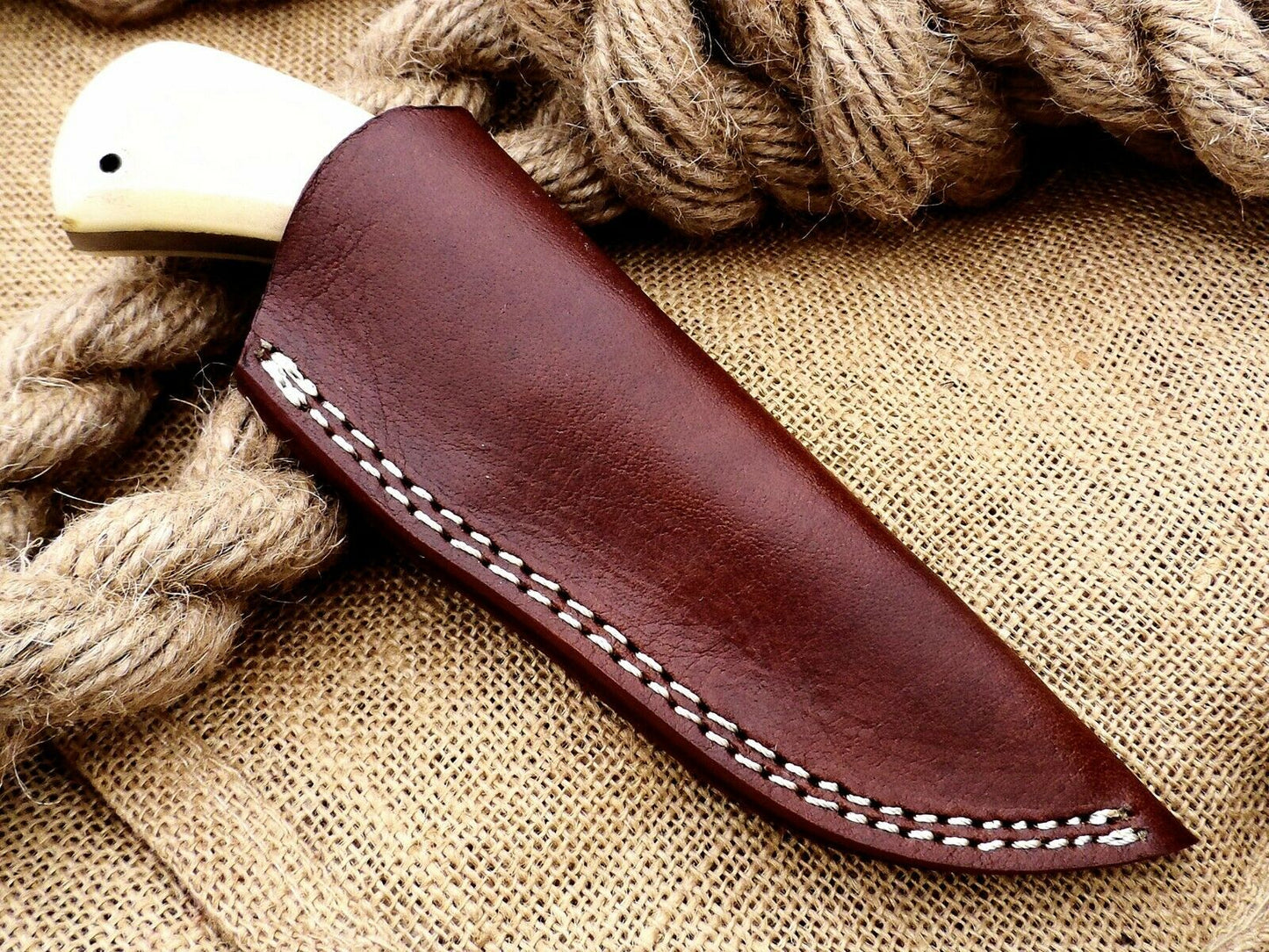 CUSTOM HANDMADE D2 STEEL HUNTING KNIFE Handle Material , paka wood bolster and bone