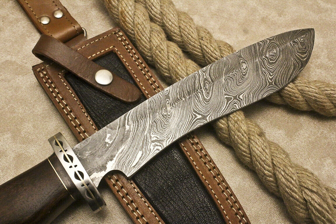 CUSTOM HANDMADE DAMASCUS ART HUNTING BOWIE KNIFE WALNUT WOOD