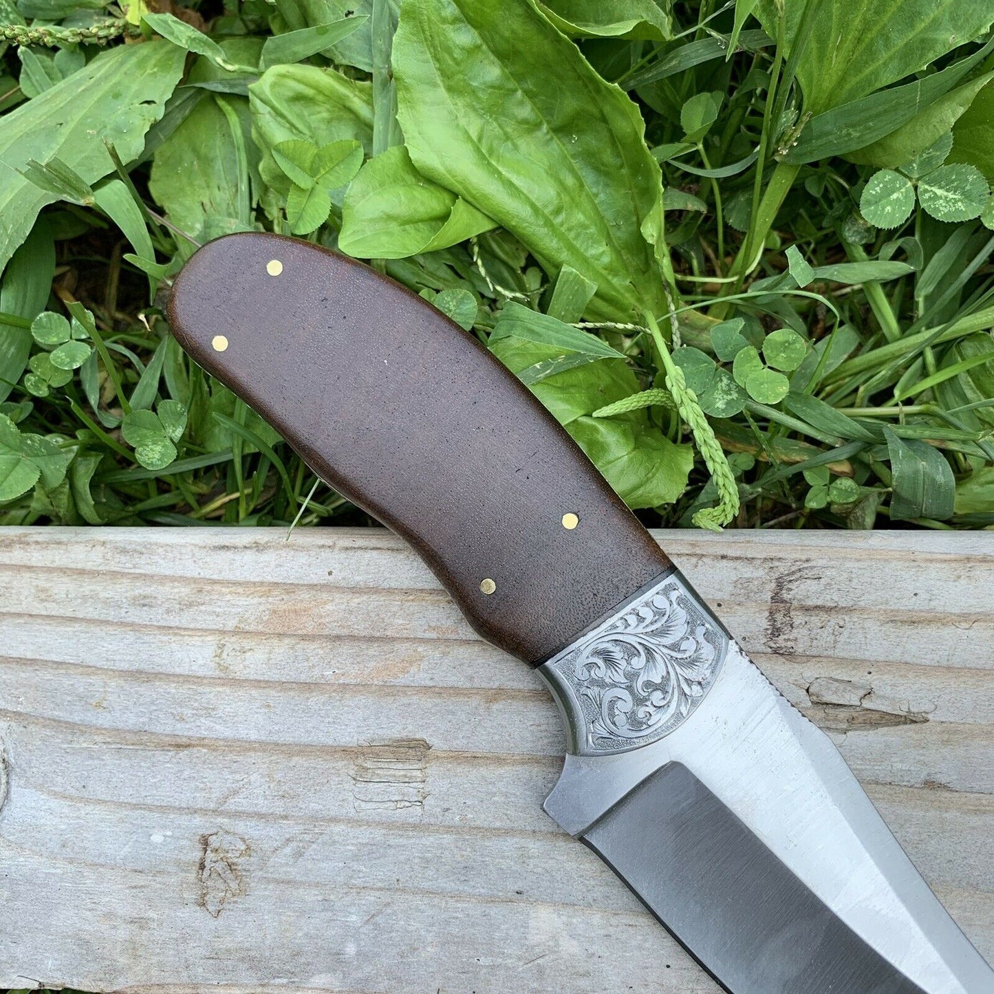 CUSTOM HANDMADE D2 STEEL HUNTING KNIFE HANDLE ROSE WOOD