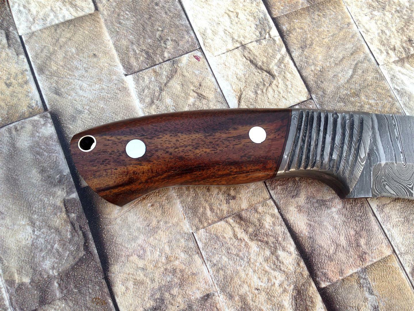 CUSTOM HANDMADE DAMASCUS STEEL KNIFE /ROSEWOOD HANDLE