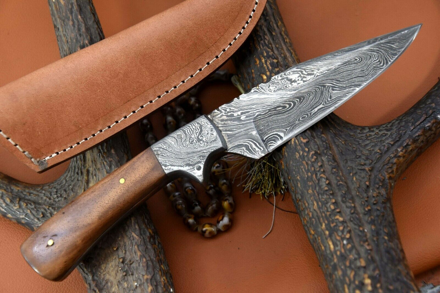 |NB KNIVES| CUSTOM HANDMADE DAMASCUS HUNTING  KNIFE Handle Walnut Wood  Bolster Damascus Steel