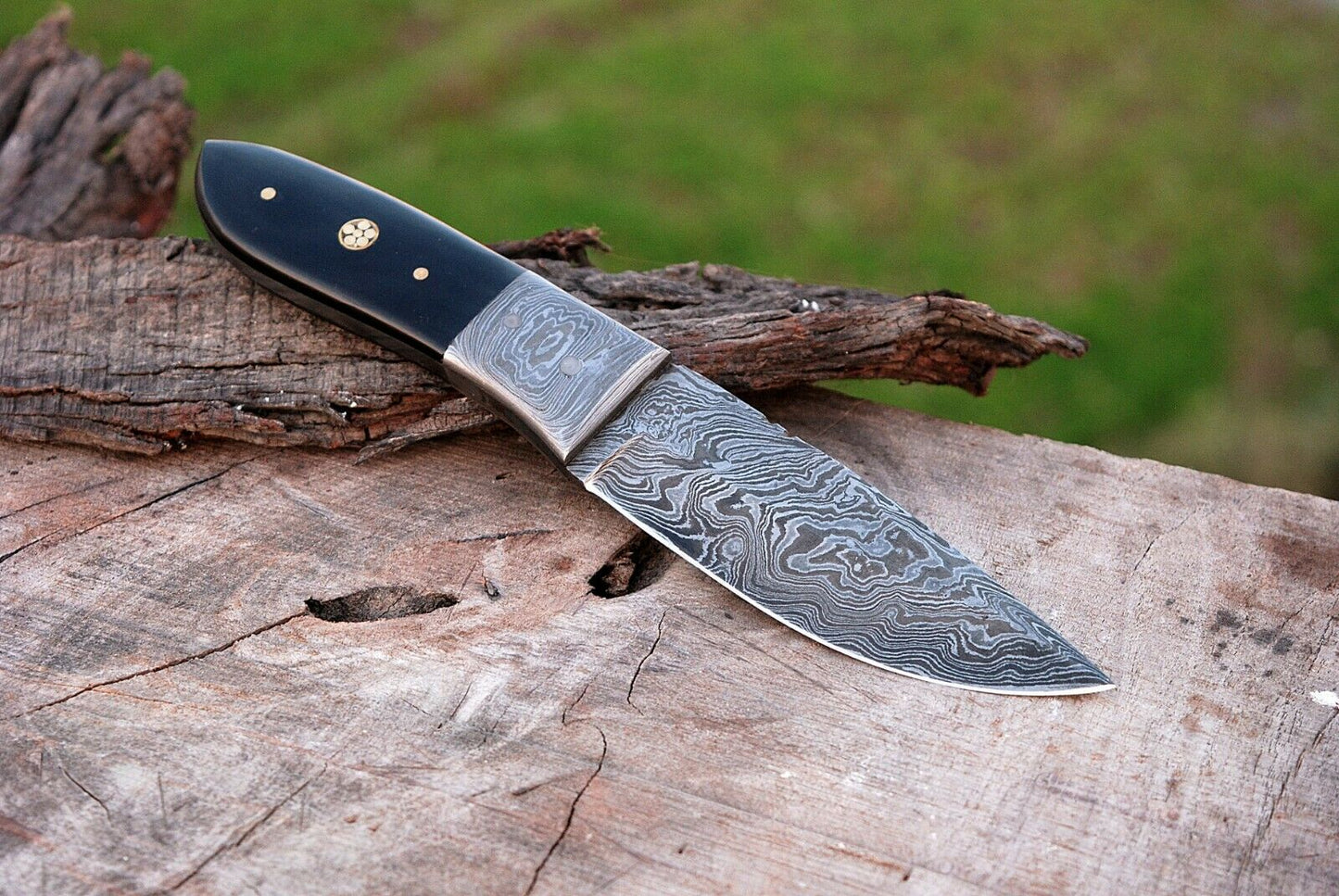 CUSTOM HAND MADE DAMASCUS HUNTING KNIFE HANDLE BUFFALO HORN